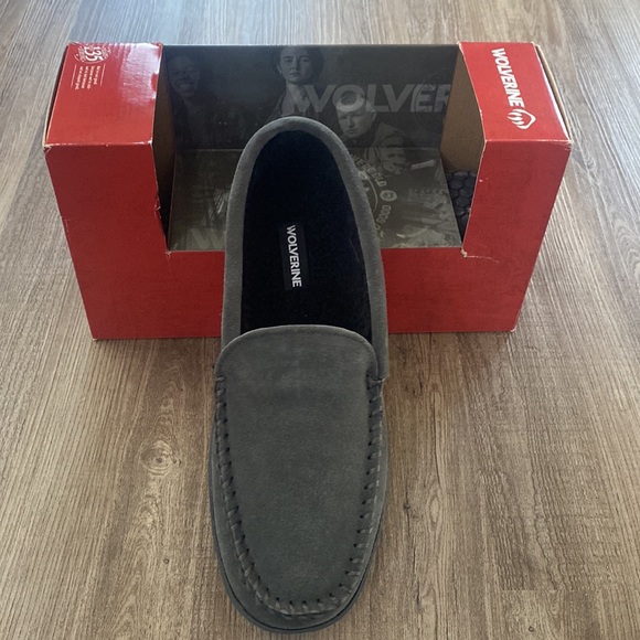 New! Wolverine Suede Moc Men’s Slippers - Picture 2 of 7